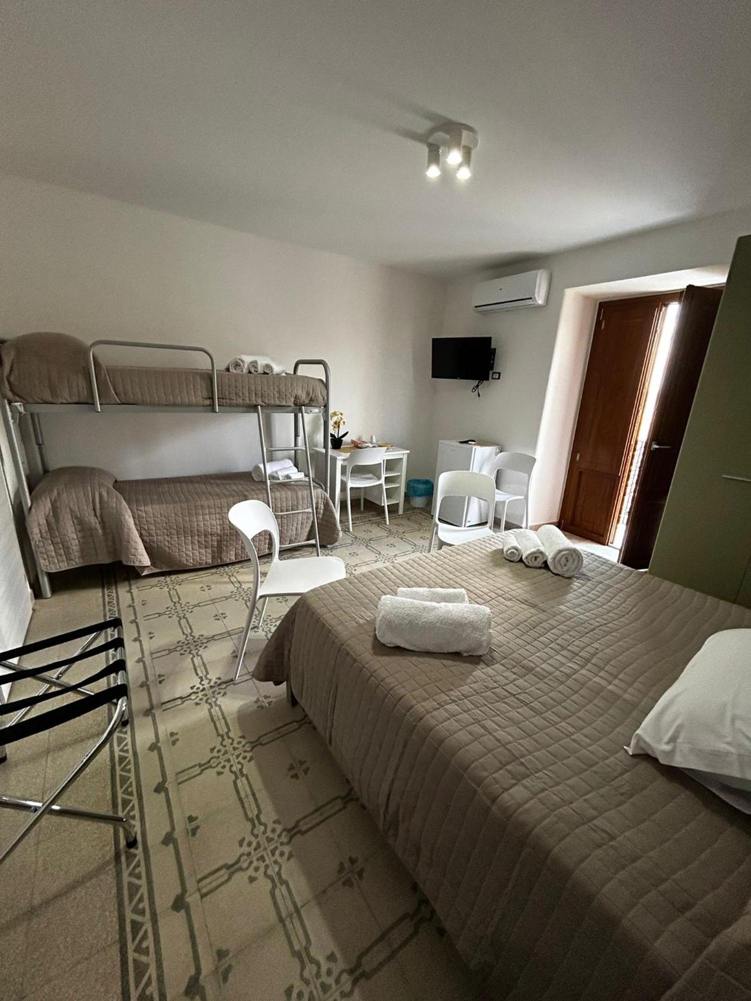 La Spiga Hotel Gangi Ngoại thất bức ảnh